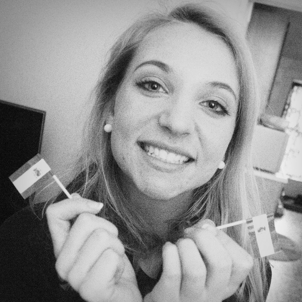 Meet your Posher, Joelle